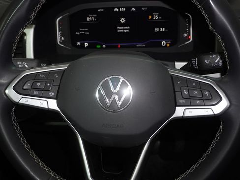 Used 2023 Volkswagen Atlas SE w/ Panoramic Sunroof Package AWD/4WD image 18