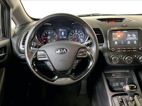Used 2017 Kia Forte EX image 5