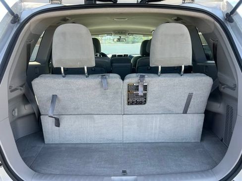 Used 2013 Toyota Highlander Plus FWD image 41
