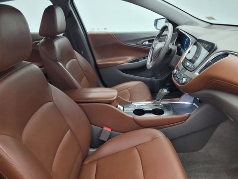 Used 2018 Chevrolet Malibu LT w/ Leather Package image 21