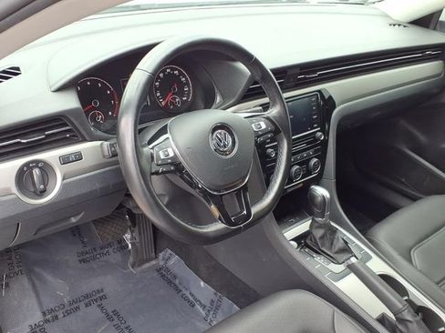 Used 2020 Volkswagen Passat 2.0T SE FWD image 18