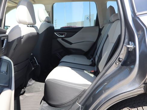 Used 2024 Subaru Forester Premium AWD/4WD image 10