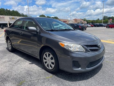 Used 2013 Toyota Corolla L FWD image 5