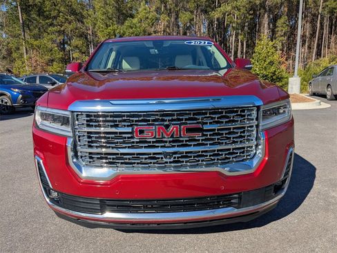 Used 2021 GMC Acadia Denali w/ Denali Technology Package image 9