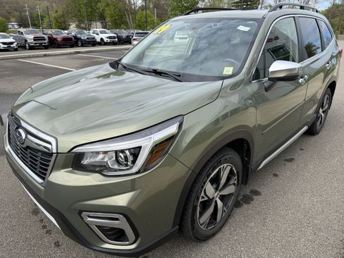 Used 2019 Subaru Forester Touring AWD/4WD image 1