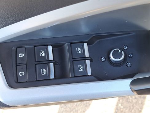 Used 2023 Audi Q3 2.0T Premium image 30