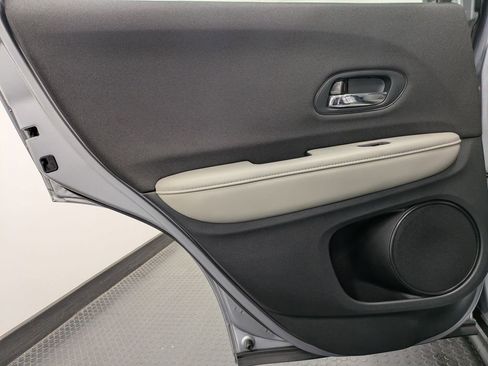 Certified 2021 Honda HR-V LX image 22