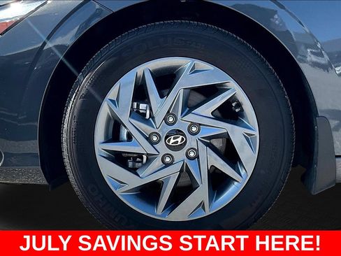 Used 2024 Hyundai Elantra SEL FWD image 37