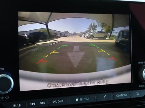 Used 2023 Nissan Pathfinder SV image 18