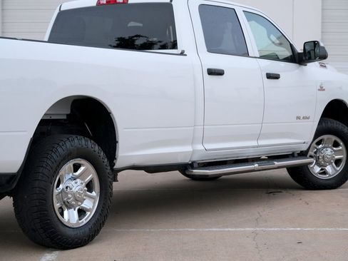 Used 2022 RAM 2500 Tradesman w/ Chrome Appearance Group AWD/4WD image 34