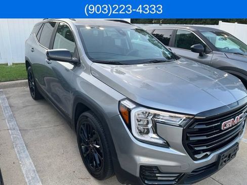 Used 2024 GMC Terrain SLE w/ Elevation Edition FWD image 9
