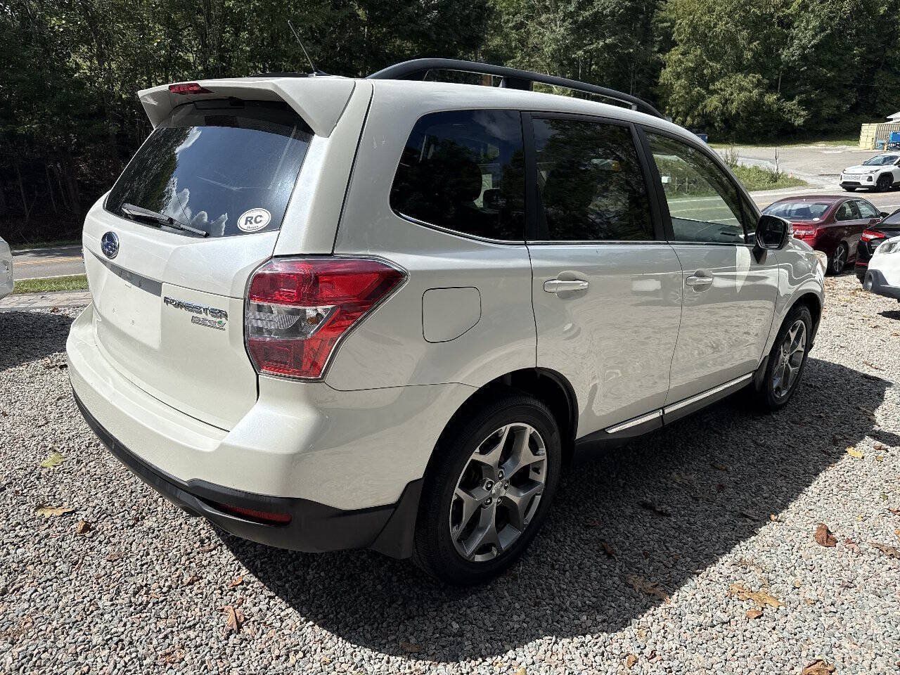 Used 2015 Subaru Forester 2.5i Touring w/ Eyesight & Navigation System AWD/4WD image 3