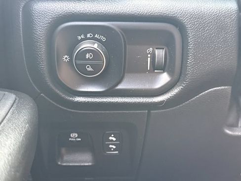 Used 2022 RAM 1500 Big Horn RWD image 33