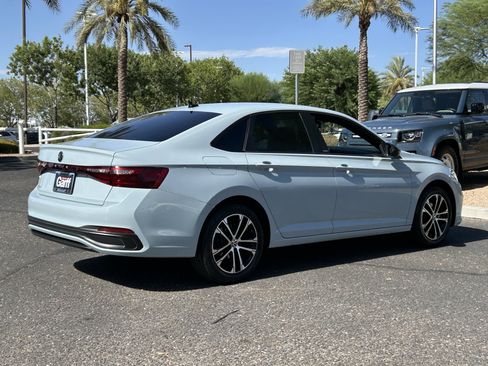 Used 2025 Volkswagen Jetta Sport FWD image 4