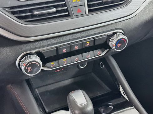 Used 2024 Nissan Altima 2.5 SR FWD image 23