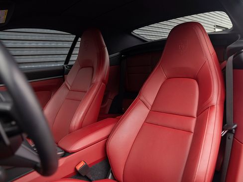 Used 2023 Porsche 911 Carrera 4S image 5