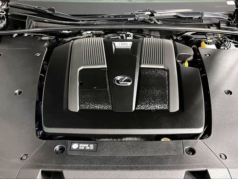 Used 2021 Lexus LS 500 w/ Interior Upgrade Package RWD image 30