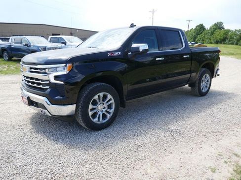 New 2026 Chevrolet Silverado 1500 LTZ w/ LTZ Premium Package AWD/4WD image 8