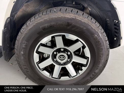 Used 2023 Toyota 4Runner TRD Off-Road Premium AWD/4WD image 14