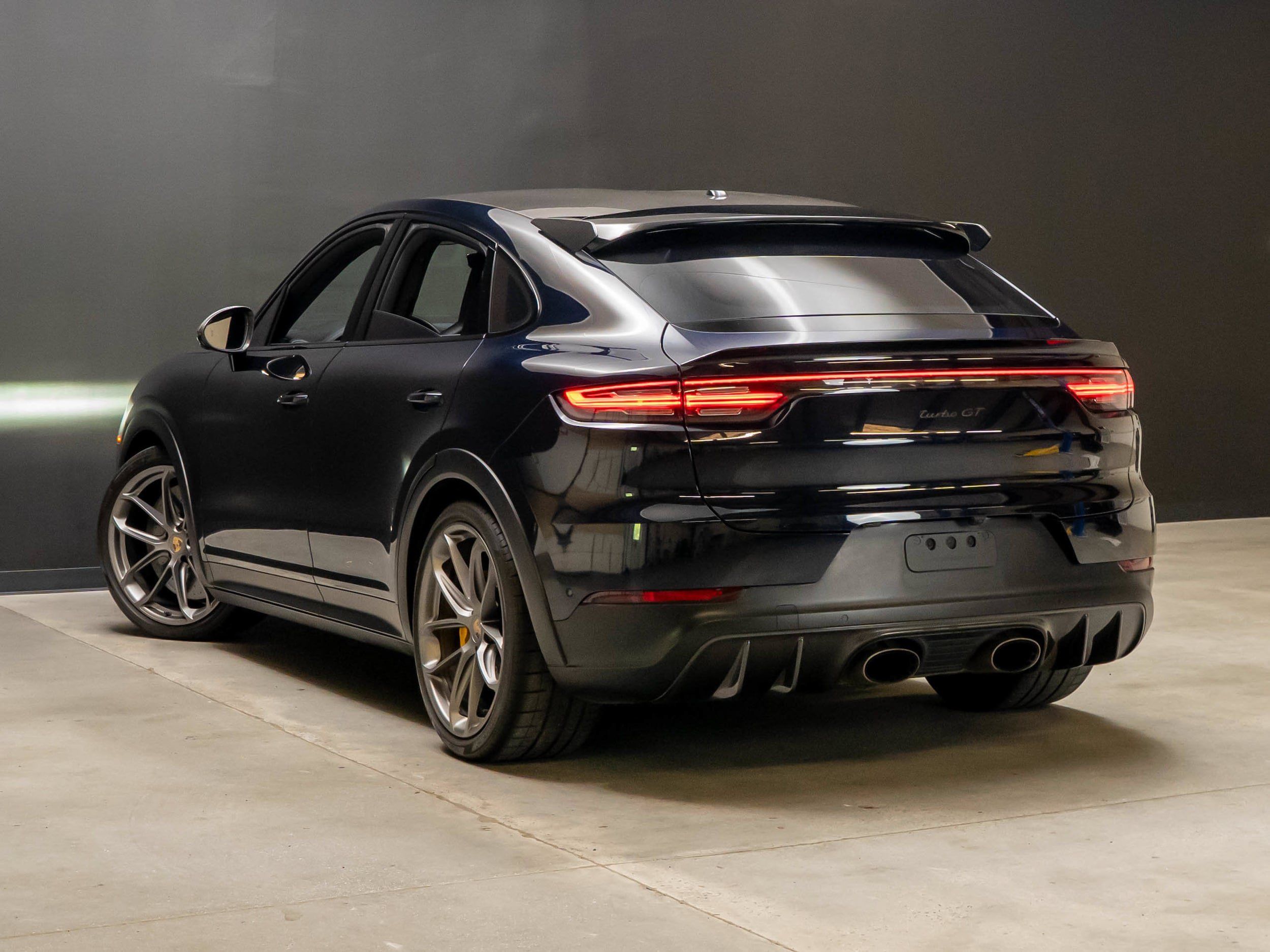 Used 2022 Porsche Cayenne Turbo GT AWD/4WD image 3