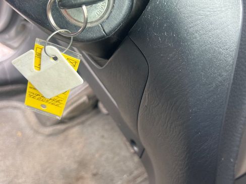 Used 2004 Toyota RAV4 4WD image 30