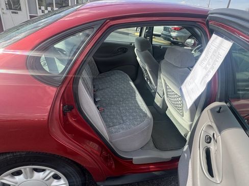 Used 1996 Ford Taurus GL image 38