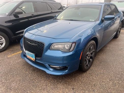 Used 2023 Chrysler 300 Touring L w/ Popular Equipment Group image 3