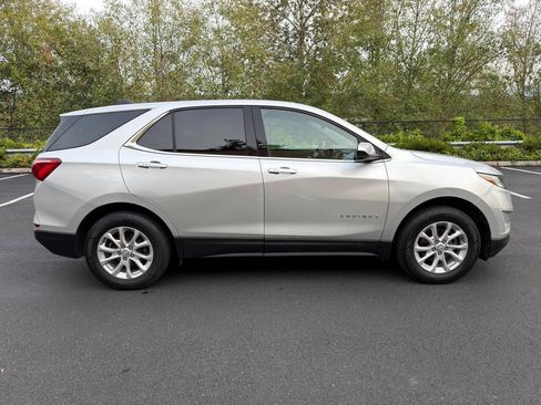 Used 2018 Chevrolet Equinox LT image 4