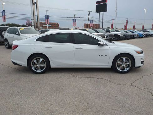 Used 2022 Chevrolet Malibu LT w/ Sport Edition image 9