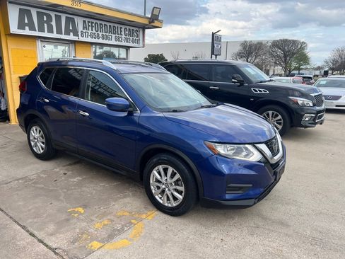 Used 2019 Nissan Rogue SV FWD image 1