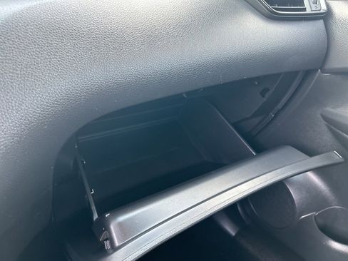 Used 2019 Nissan Rogue Sport S image 20