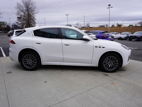 Used 2024 Maserati Grecale GT image 8