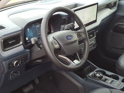 New 2026 Ford Maverick Lariat w/ Black Appearance Package image 9