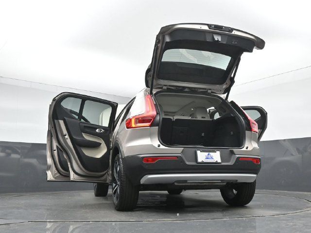 Used 2024 Volvo XC40 B5 Ultimate AWD/4WD image 51
