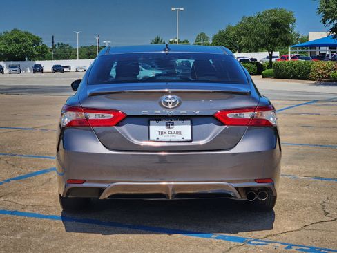 Used 2019 Toyota Camry SE w/ Convenience Package FWD image 30