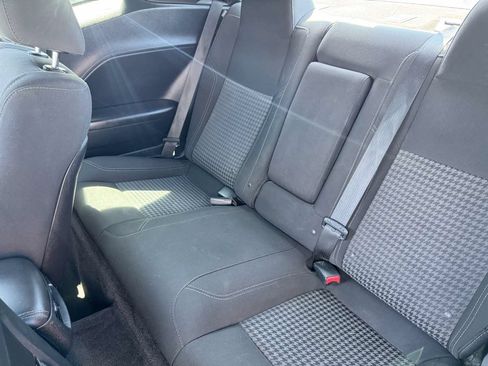 Used 2018 Dodge Challenger SXT RWD image 27