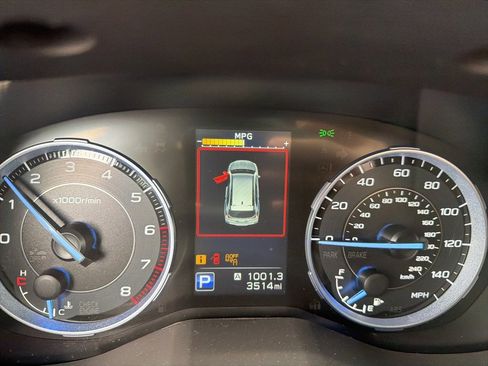 Used 2022 Subaru Ascent Touring w/ Popular Package #2A image 11