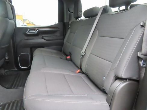 Used 2025 Chevrolet Silverado 1500 LT image 34