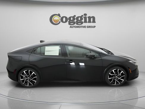 New 2026 Toyota Prius Plug-In Hybrid image 24