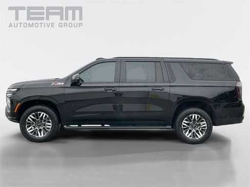 New 2026 Chevrolet Suburban Z71 w/ Comfort Package image 4