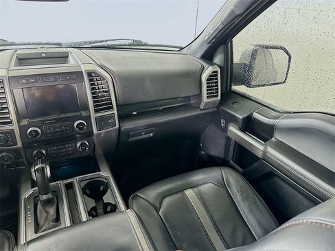 Used 2018 Ford F150 Platinum w/ Equipment Group 701A Luxury image 18