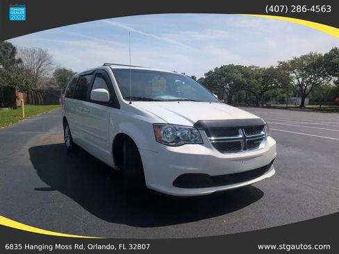Used 2013 Dodge Grand Caravan SXT w/ Rear Park Assist Pkg image 7