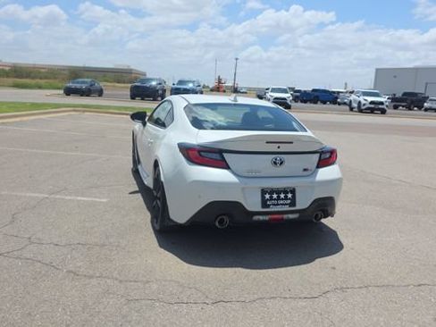 Used 2025 Toyota GR86 Premium RWD image 8