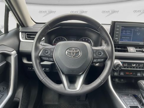 Used 2022 Toyota RAV4 XLE w/ Convenience Package AWD/4WD image 12
