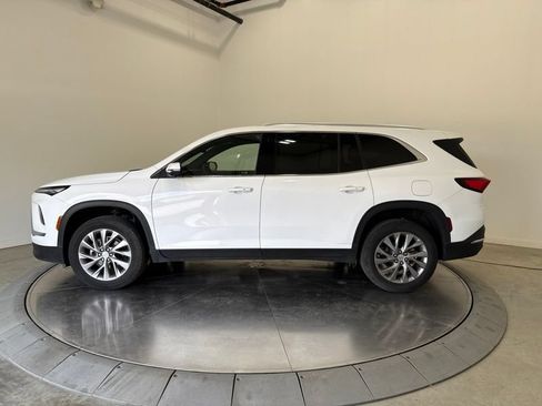 Used 2025 Buick Enclave Preferred AWD/4WD image 4