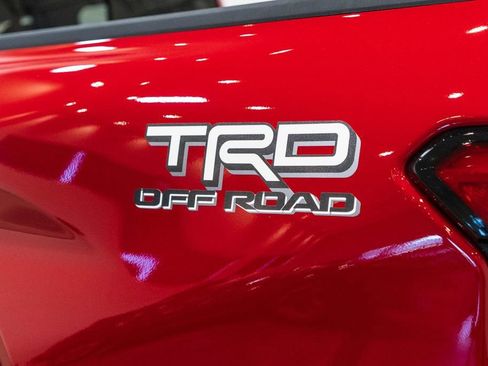 Used 2025 Toyota Tacoma TRD Off-Road w/ TRD Off Road Upgrade Package AWD/4WD image 14