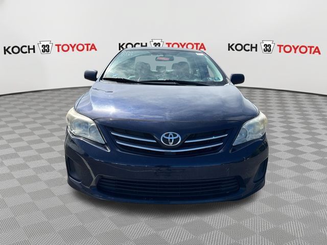 Used 2013 Toyota Corolla LE FWD image 2