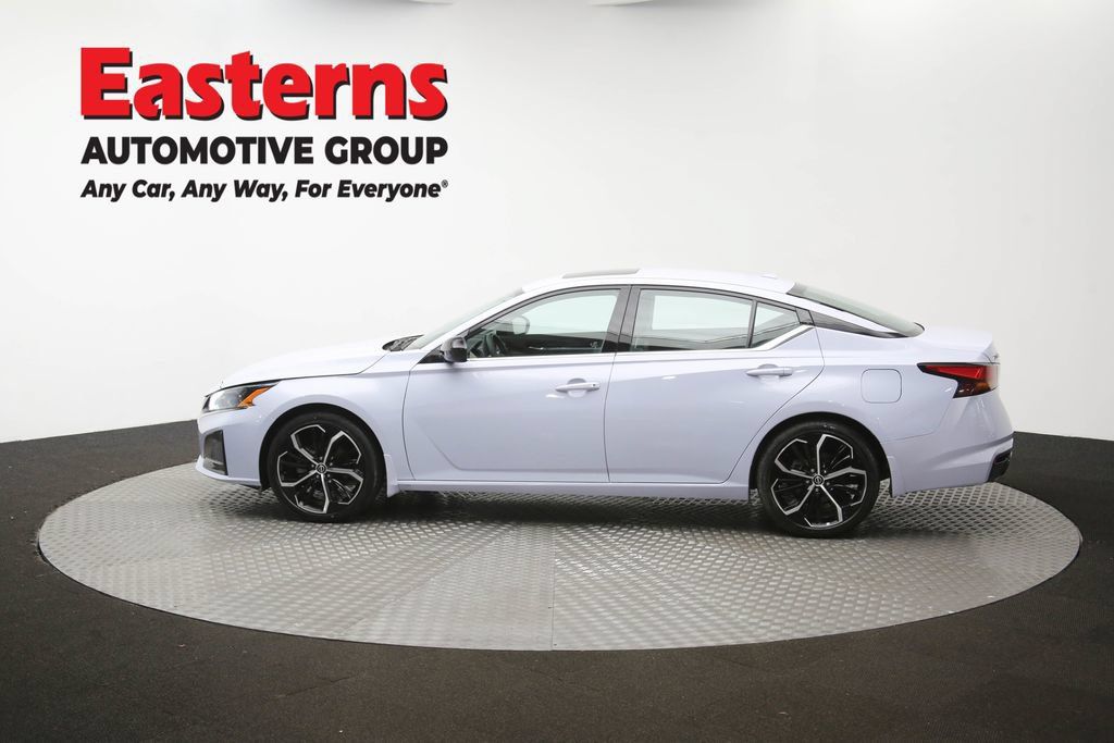 Used 2025 Nissan Altima 2.5 SR w/ SR Premium Package FWD image 61