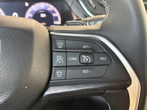 Used 2024 Jeep Grand Cherokee Limited AWD/4WD image 18