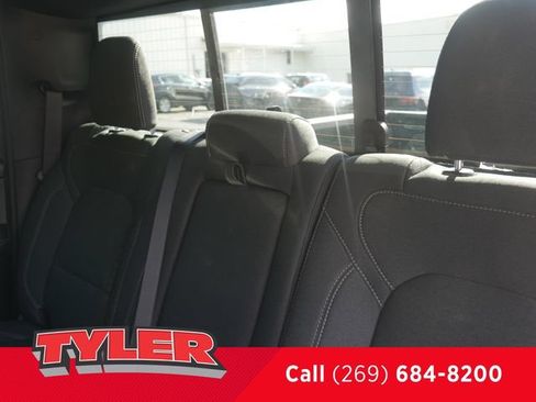 New 2026 RAM 1500 4x4 Crew Cab image 42